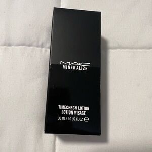 MAC Cosmetics Mineralize Timecheck Lotion Primer - Black